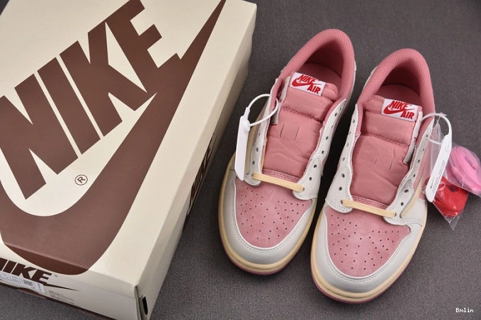 Bmlin Shoes OG 1 AJ Travis Low DM7866-600 Scott SP x 0703